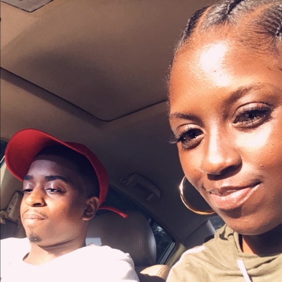 Meet your Posher, Quantia - Picture 1 of 1